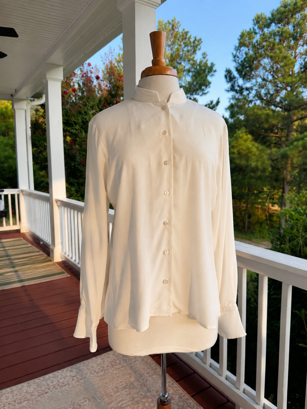 Coldwater Creek 100% Silk Blouse Women's Size 14 Ivory Mandarin Collar Top