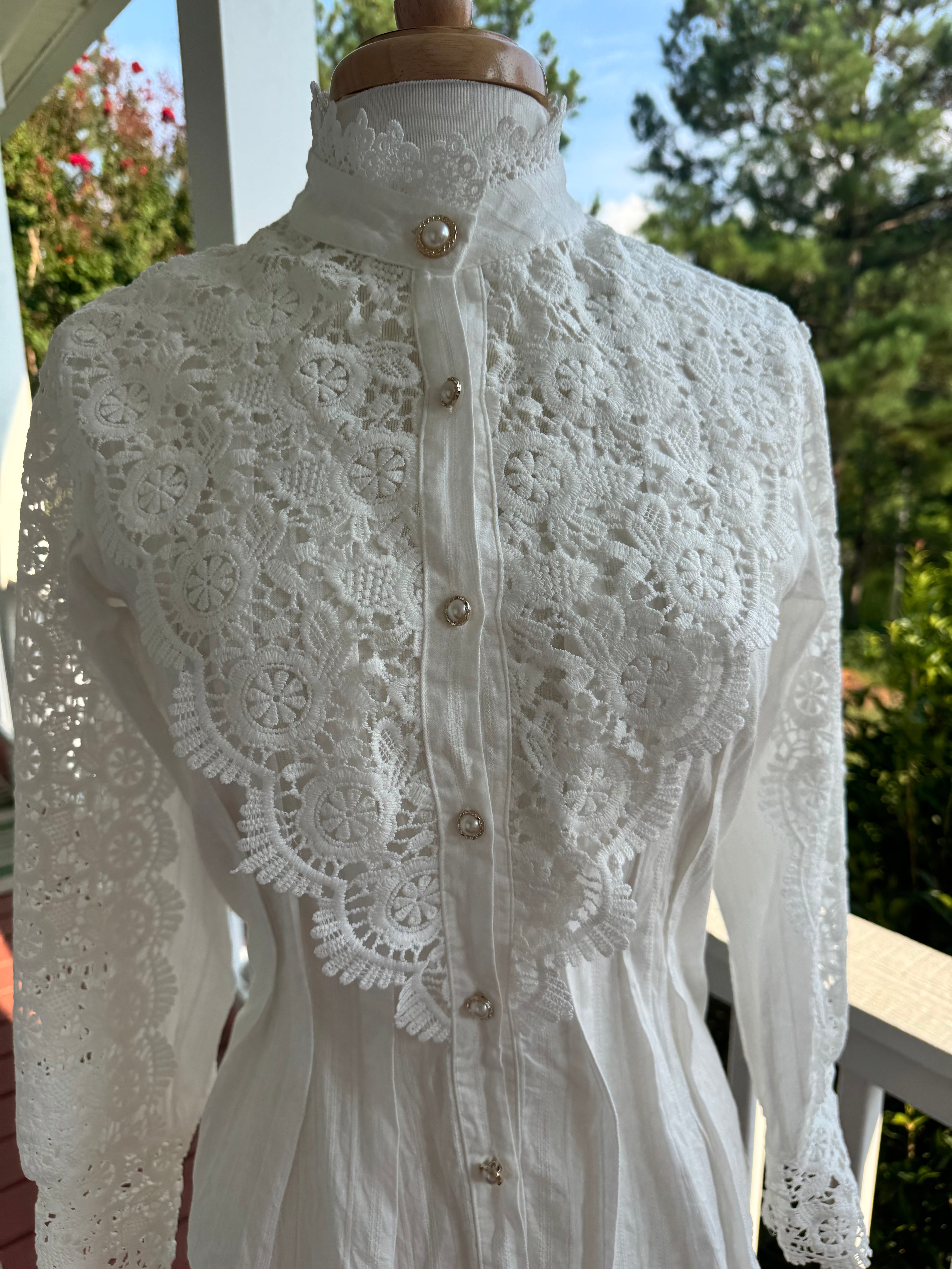 Romantic Guyuegigin Lace Blouse