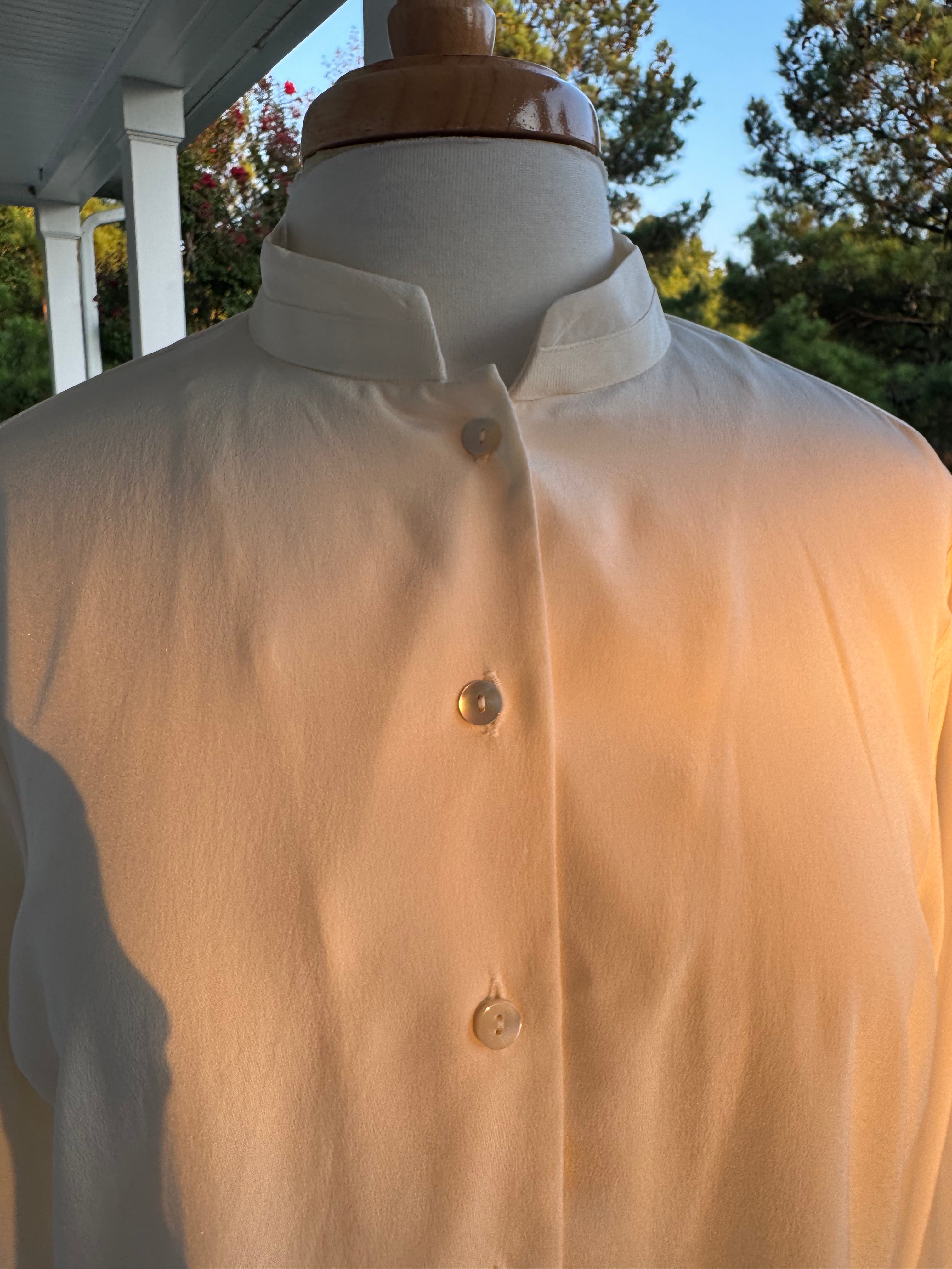 Coldwater Creek 100% Silk Blouse Women's Size 14 Ivory Mandarin Collar Top
