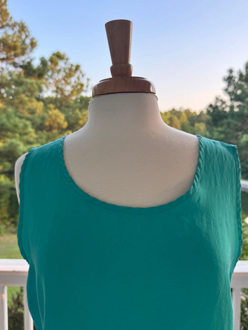 Ellen Ashely 100% Silk Shell Top