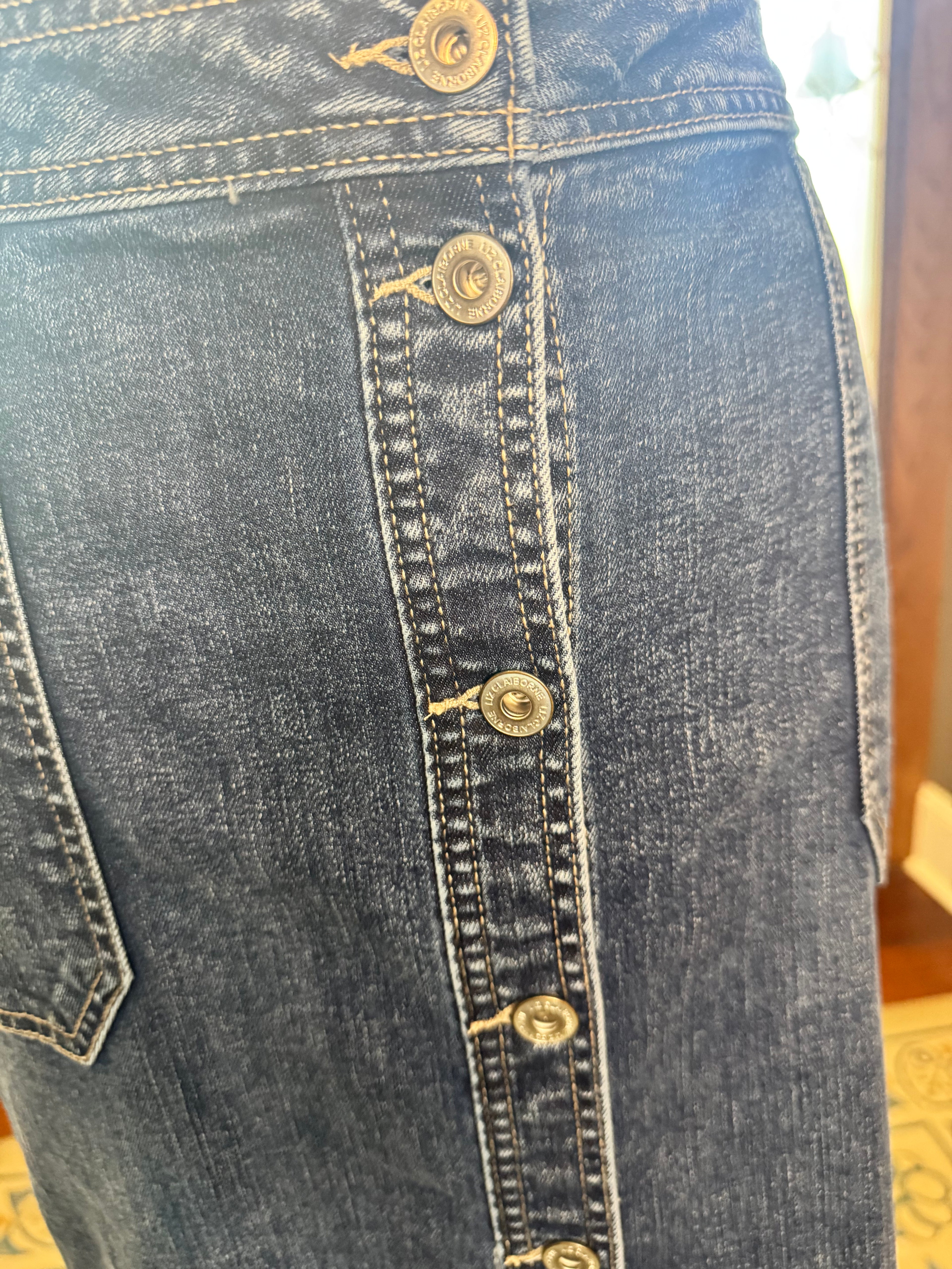 Vintage Liz Claiborne women's denim button front skirt, size 12
