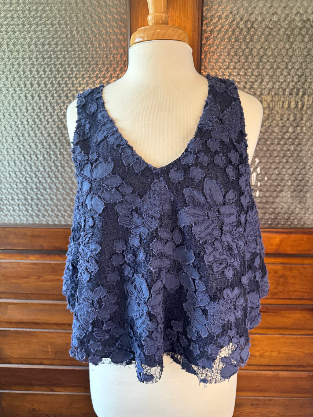 Maeve by Anthropologie Navy Floral appliqué lace top, size small