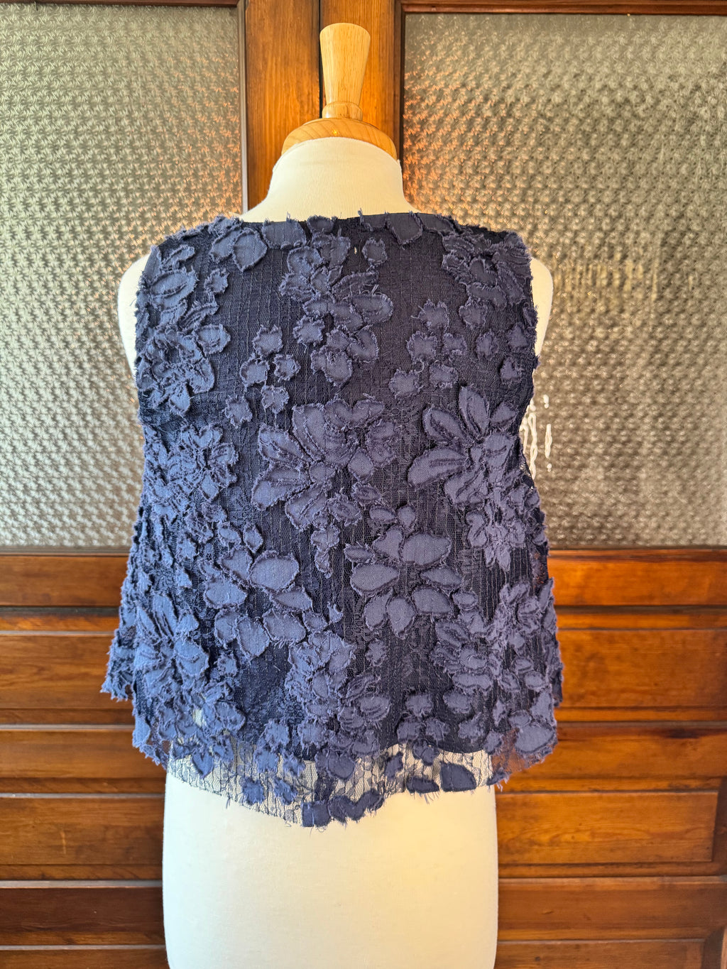 Maeve by Anthropologie Navy Floral appliqué lace top, size small