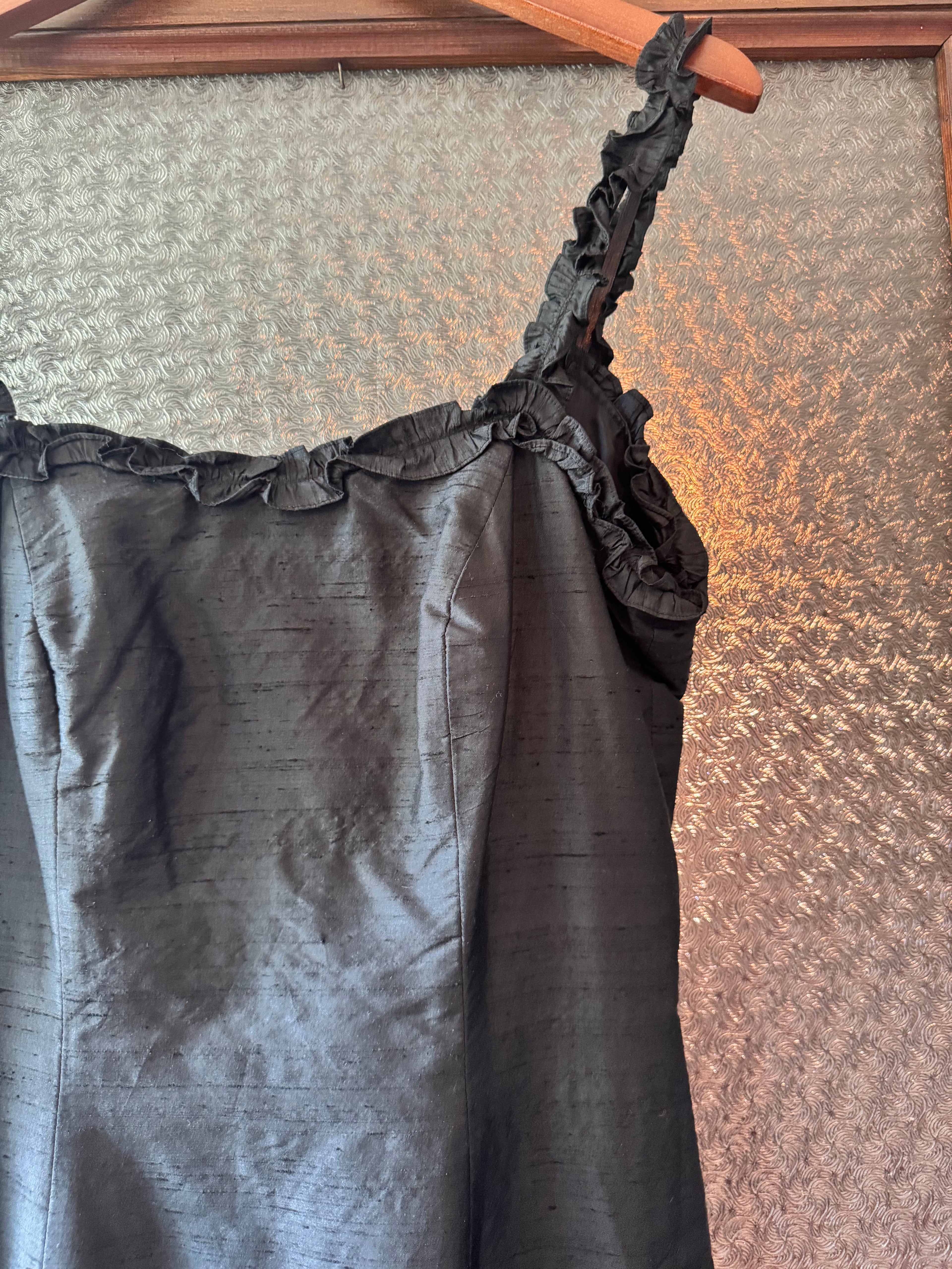 Vintage Geometrie 100% Silk Black Dress Size 4 Ruffle Straps Y2K Cocktail