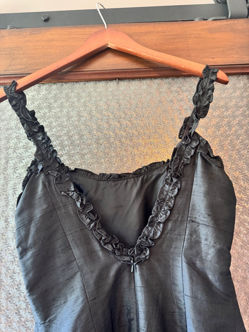 Vintage Geometrie 100% Silk Black Dress Size 4 Ruffle Straps Y2K Cocktail