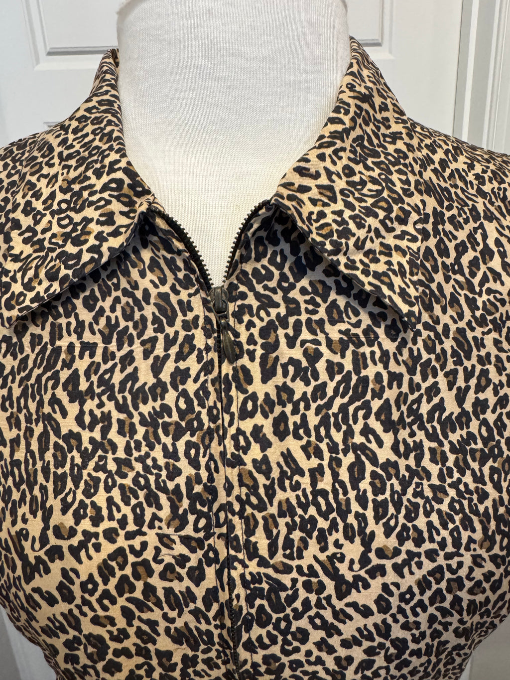 Vintage Y2K Silkland 100% Pure Silk Leopard Vest-Size Large